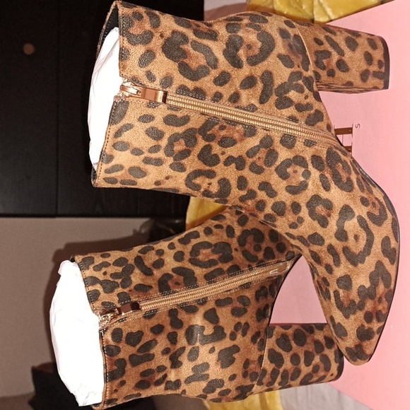 SMASH 🐆 Bootie Size 10 New - Picture 1 of 5